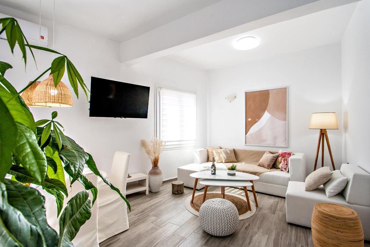 Capolavoro, Boutique Apartment With Unique Rooftop Skiathos Town Ngoại thất bức ảnh