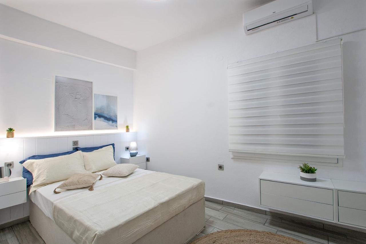 Capolavoro, Boutique Apartment With Unique Rooftop Skiathos Town Ngoại thất bức ảnh